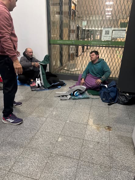 ENTREGA DE KITS DE ABRIGO